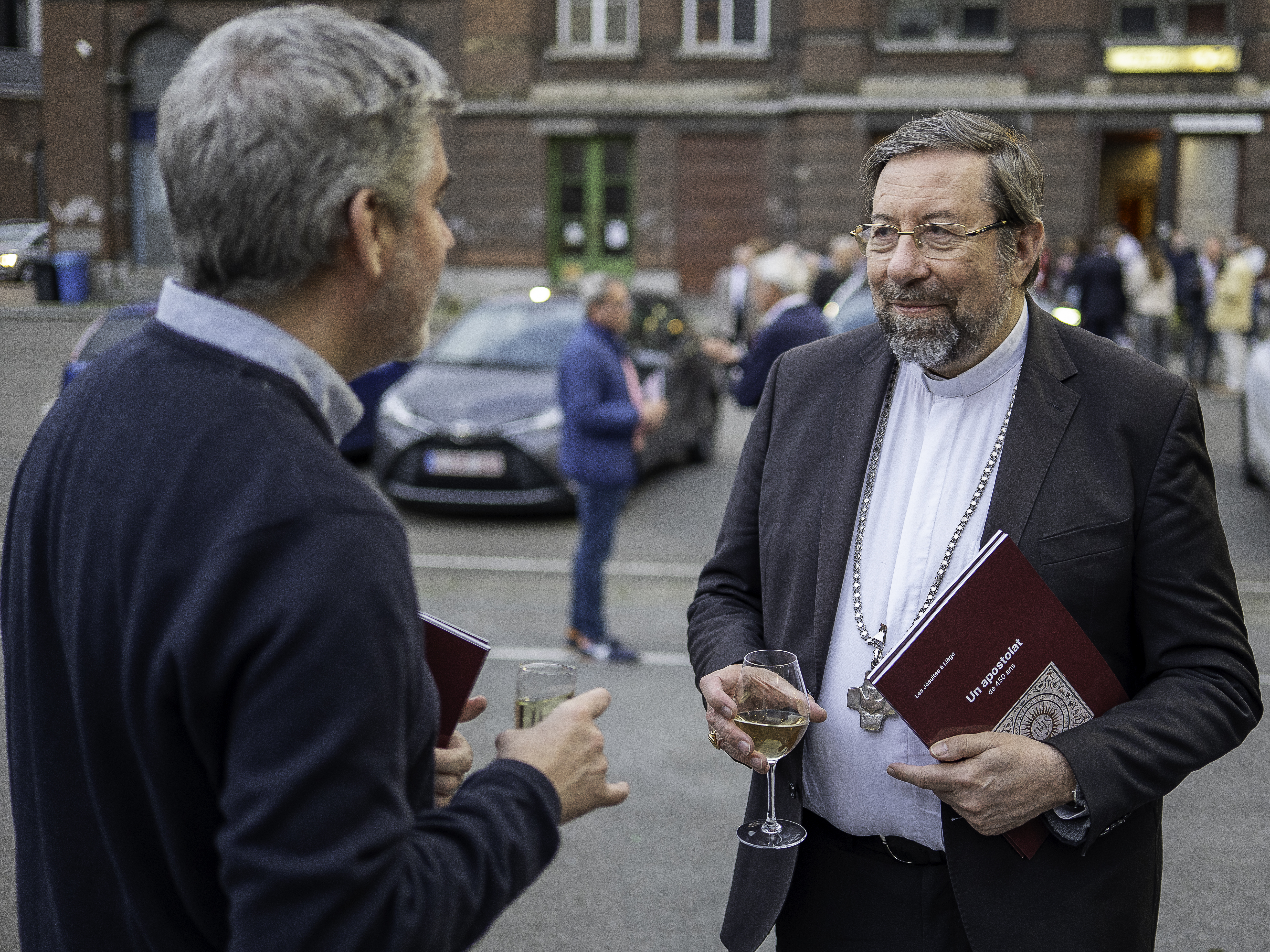 Le père Grégoire Le Bel sj et Mgr Jean-Pierre Delville, évêque de Liège
